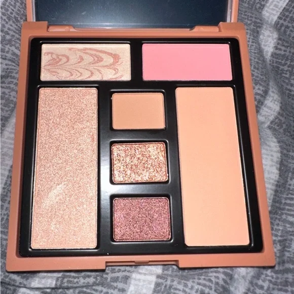 Ciate Brazilian Glow Eye and Face Palette - Picture 2 of 2
